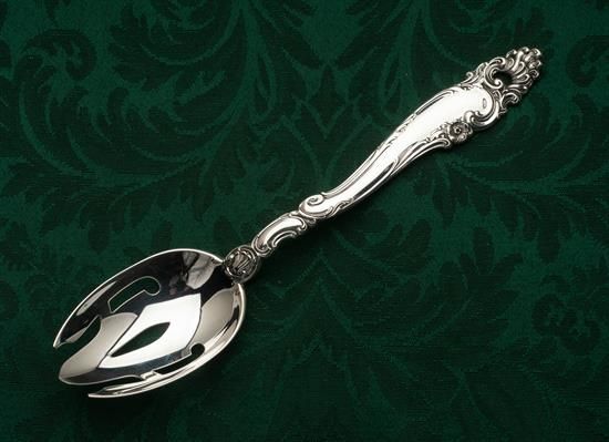 Picture of Pierced Tableserv.spn