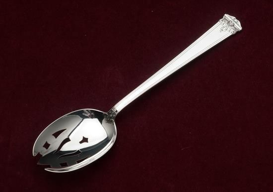Picture of Pierced Tableserv.spn