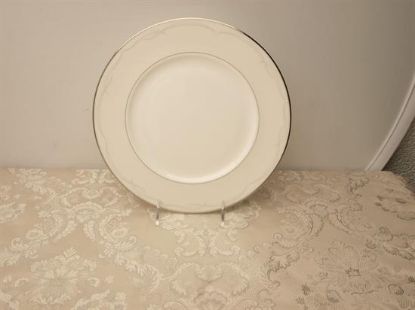 Picture of Dinner Plates