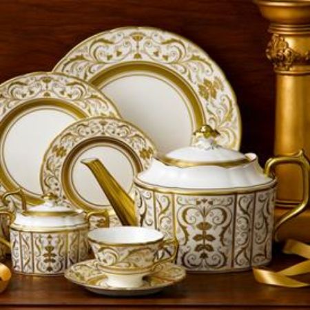 Picture for pattern Regency, White & Gold
